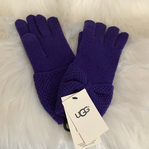 purple ugg gloves